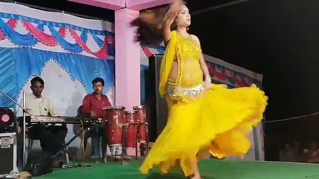 Briliant indian dancing - beautiful lady