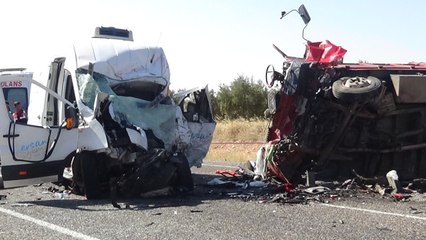 Katliam Gibi Kaza: 7 Ölü, 19 Yaralı