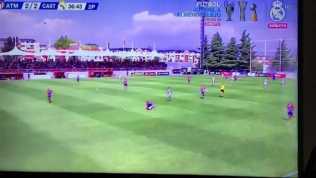 Un canterano del Atleti muerde a Vinicius