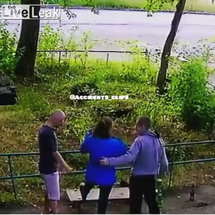 Arnaque - il lui cassent la jambe devant une caméra... cassée pour rien !