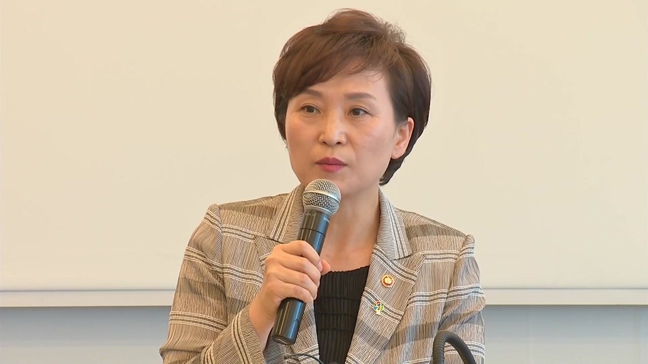 수술대 오른 임대사업자 혜택..."수정 불가피" vs "일관성 훼손" / YTN