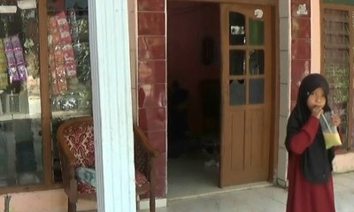 Densus 88 Geledah Rumah Pelaku Penembakan Polisi