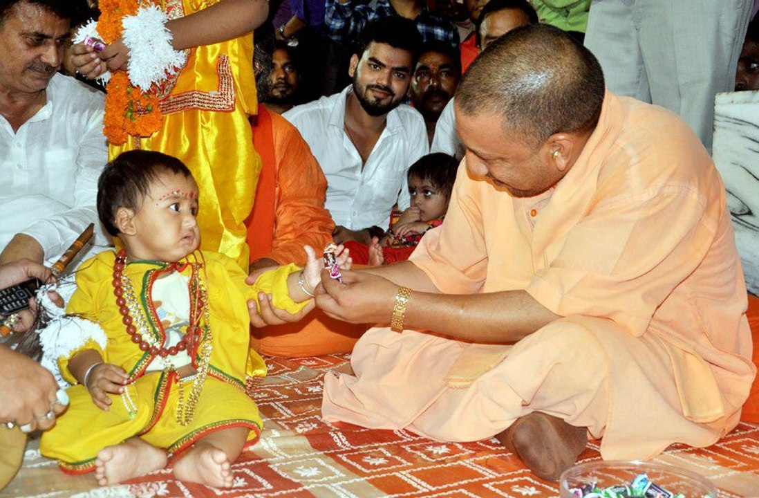 Janmashtami 2018 II CM Yogi Adityanath visits Gorakhnath temple on the occasion of Janmashtami