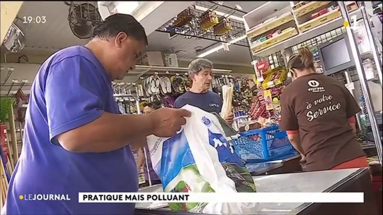 Vers une interdiction des sacs plastiques de caisse au second semestre 2019