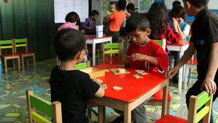 Les enfants réfugiés à l'école européenne