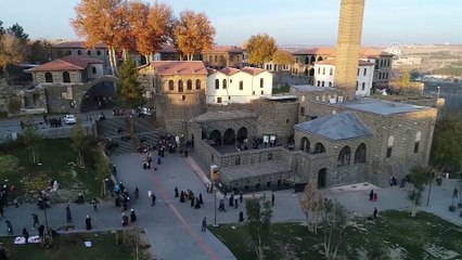 Tarihi yapıların asırlık yolculuğu aynı kadrajdan görüntülendi - DİYARBAKIR