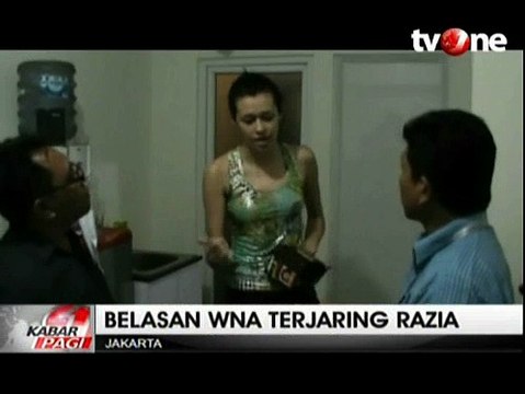 WNA Asing Cantik Terjaring Razia Petugas Imigrasi