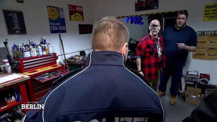 Sie zeigt viel Haut: Franzi (16) will Model werden! | Auf Streife - Berlin | SAT.1 TV