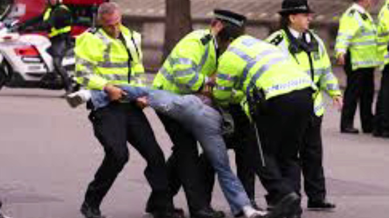 The way to escape from police harassment