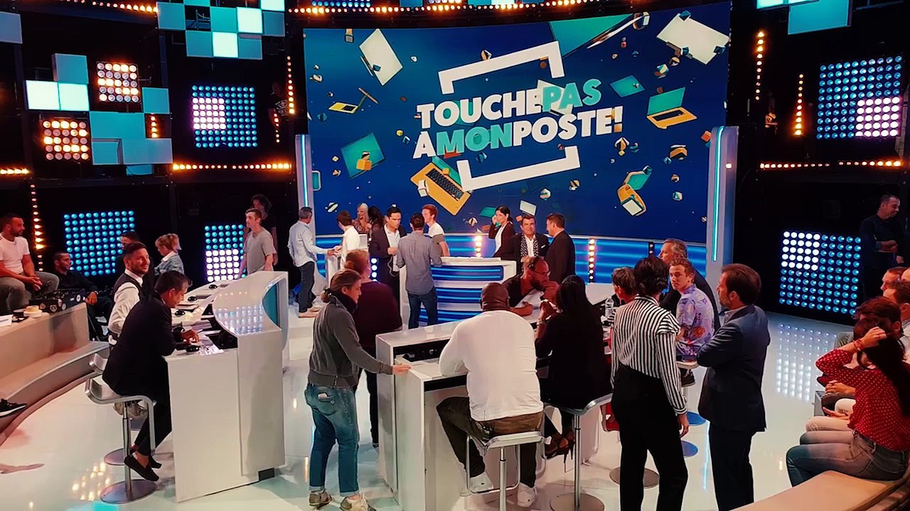 TPMP : Cyril Hanouna et les chroniqueurs découvrent le nouveau plateau (Exclu Vidéo)