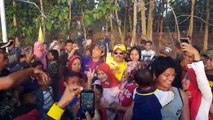 Menyaksikan Pertandingan Final sepakbola serta Menahan Tendangan Penalti Ibu-Ibu di Lapang Ciganea, Mekargalih Purwakarta