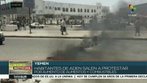 Yemeníes protestan por la inflación y la caída de su moneda