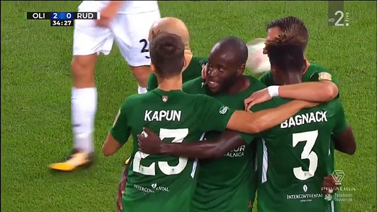 VÍDEO: Lupeta marca golo monumental na Eslovénia