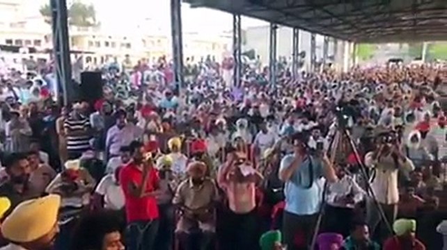 ਬਾਦਲ ਆਪਣੇ ਪਾਪਾਂ ਤੋਂ ਬਚਣ ਲਈ ਕੈਪਟਨ ਅਮਰਿੰਦਰ ਸਿੰਘ ਤੋਂ ਮਦਦ ਲੈ ਸਕਦੇ ਹਨ