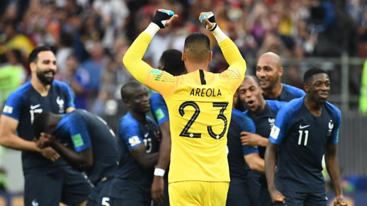 Bleus - Deschamps : "Je considère Aréola parmi les trois meilleurs gardiens français"