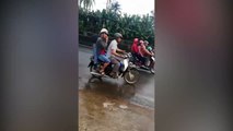 TIN VUI: Hàng trăm ngàn người dân phía Nam đang đi xe máy về Sài Gòn để ngày mai BIỂU TÌNH