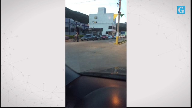 Motoristas fazem fila em posto de combustível em Brejetuba