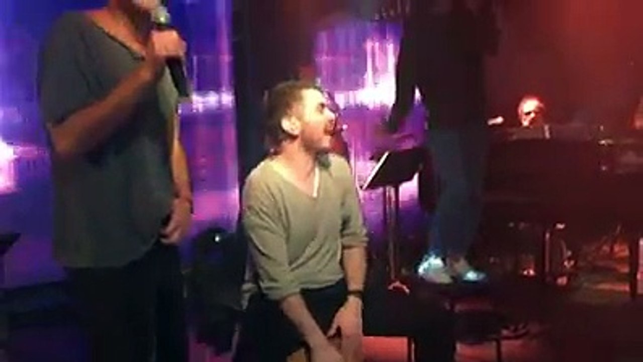 Σήμερα και αύριο στο "Φώς" στο Γκάζι ο Μιχάλης Χατζηγιάννης και ο Θανάσης Αλευράς. Στην παράσταση στο Φώς. Ώρα έναρξης 23:30. Σας περιμένουμε για δυο ζεστές βρα