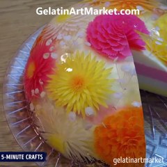 These jelly cakes look like flowers in a drop of water. via Gelatin Art Market, instagram.com/GelatinArtMarket, youtube.com/channel/UCJtoFHC5mrlG6IqYx1vRS3g