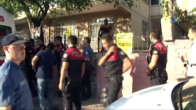 Sinir Krizi Geçirdi! Önce Evini Yaktı Sonra Silahla Saldırdı
