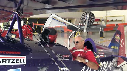 Akrobasi pilotu baba-kız gökyüzünde buluştu - ESKİŞEHİR