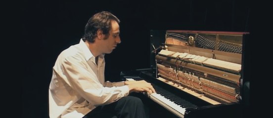 Shut up and play the piano - Trailer subtitulado en español (HD)