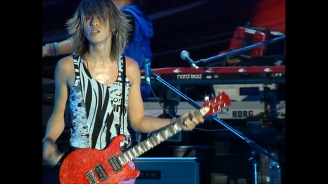 GLAY 『SHUTTER SPEEDSのテーマ』EXPO 2001 IN TOKYO STADIUM HD__17
