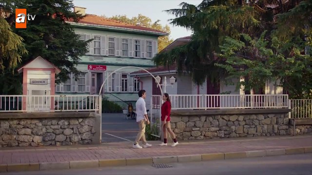 Lalin’i kıskanan Meral! - Kırgın Çiçekler 57.Bölüm