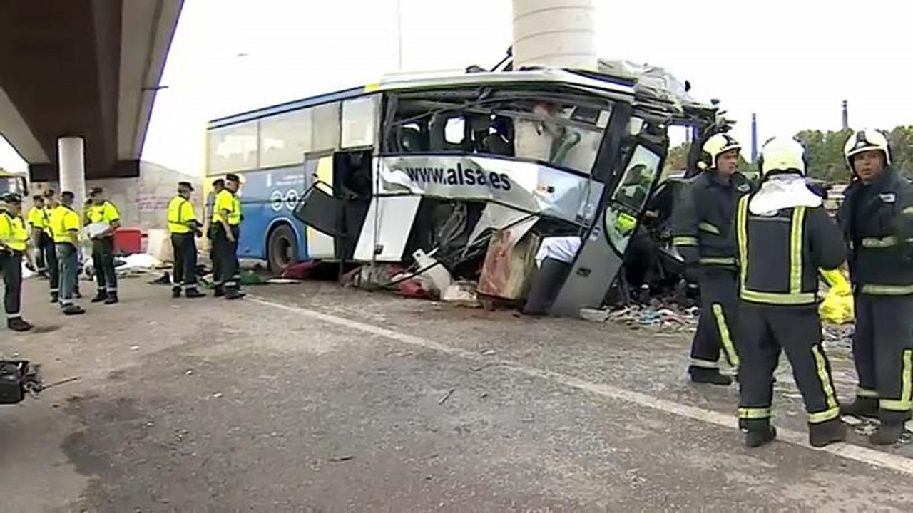 Fünf Tote bei Busunfall in Nordspanien