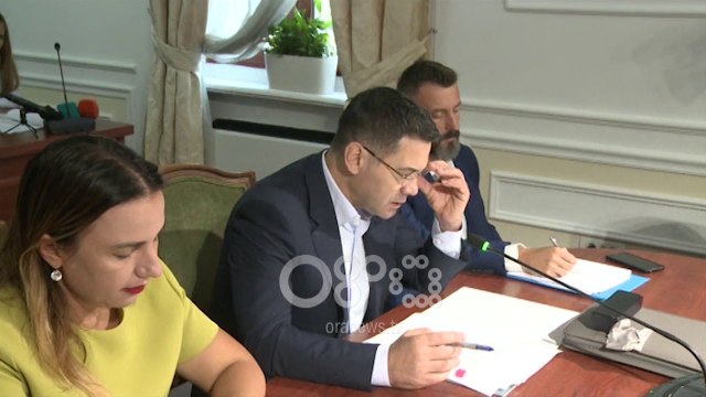 Ora News - Pensionistët, 5 mijë lekë shpërblim në fund të vitit