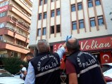 Ankara'da İki Siyasi Parti Binasının Bulunduğu Yerde Silahla Havaya 5 El Ateş Açıldı