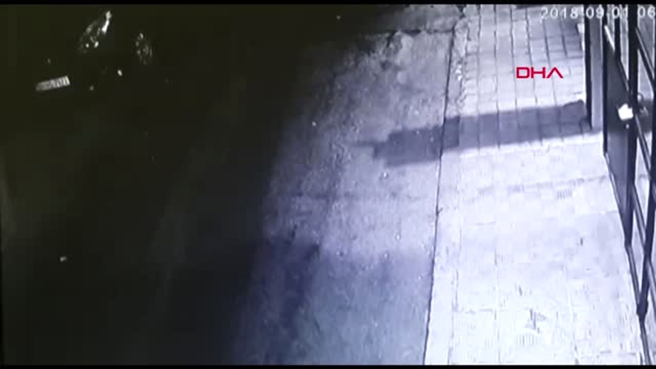 İstanbul Mizah Dergisi Sahibi Çağın Türker'in Öldürülmesi Türker ve Saldırgan Aynı Karede