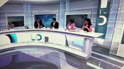 Xabier Fortes refiriéndose a España y a Cataluña como los dos países.