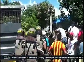 Warga Kepung Rumah Persembunyian Pelaku Pencabulan