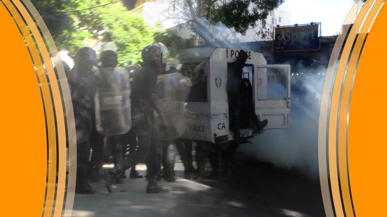 Marche de l'opposition : gaz lacrymogène dans les rues de dakar