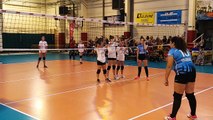 volley féminin à Frasnes - de l'ambiance