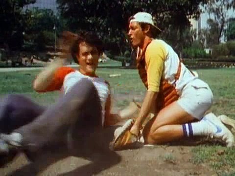 Bosom Buddies S01 E16