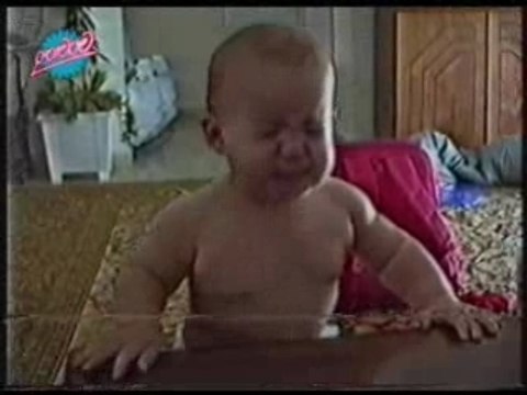 Bebe rit pleure pete