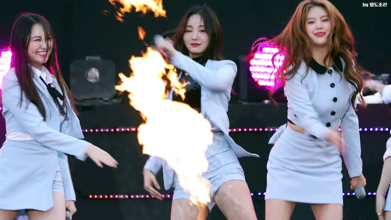 4K 180526 모모랜드 (MOMOLAND) '뿜뿜' (BBoom BBoom) 연우 Yeonwoo 직캠 @서원밸리 그린콘서트 by 팔도조선