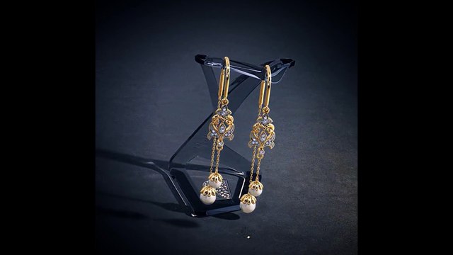 GOLD & DIAMOND SUI DHAGA EARRING BY BLUE STONE, FASHIONABLE JEWELLERY NEAR ME, WEDDING COLLECTION, EARRING DESIGNS CATALOGUE