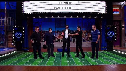 Futebol americano do The Noite (04/09/2018) | SBT (Trecho)