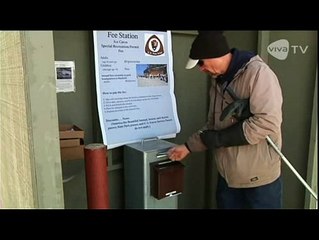 Keindahan Gua Es di Danau Superior