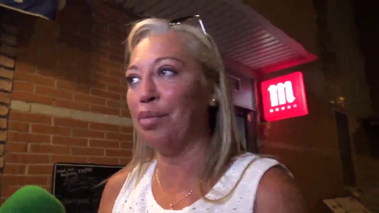 Belén Esteban celebró con sus compañeros de 'Sálvame' la exclusiva de su boda