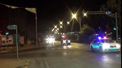 Suriye Sınırına Tank ve Fırtına Obüsü Sevkiyatı Yapıldı