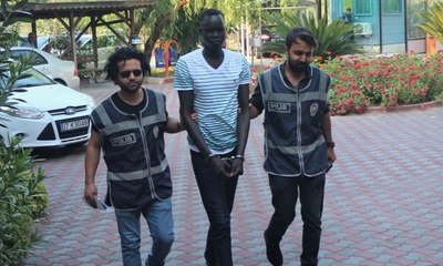 Görüntüleri izleyen kadınlar peşini bırakmadı