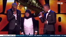فيديو: موقف إنساني رائع من اللاعب زياش نجم خلال تسلمه جائزة في هولندا