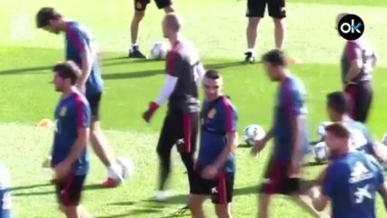 Luis Enrique siguió el entrenamiento de la Selección desde un andamio