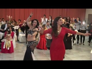 شاهد راقصة ادهشت الحظور برقصها الجميل