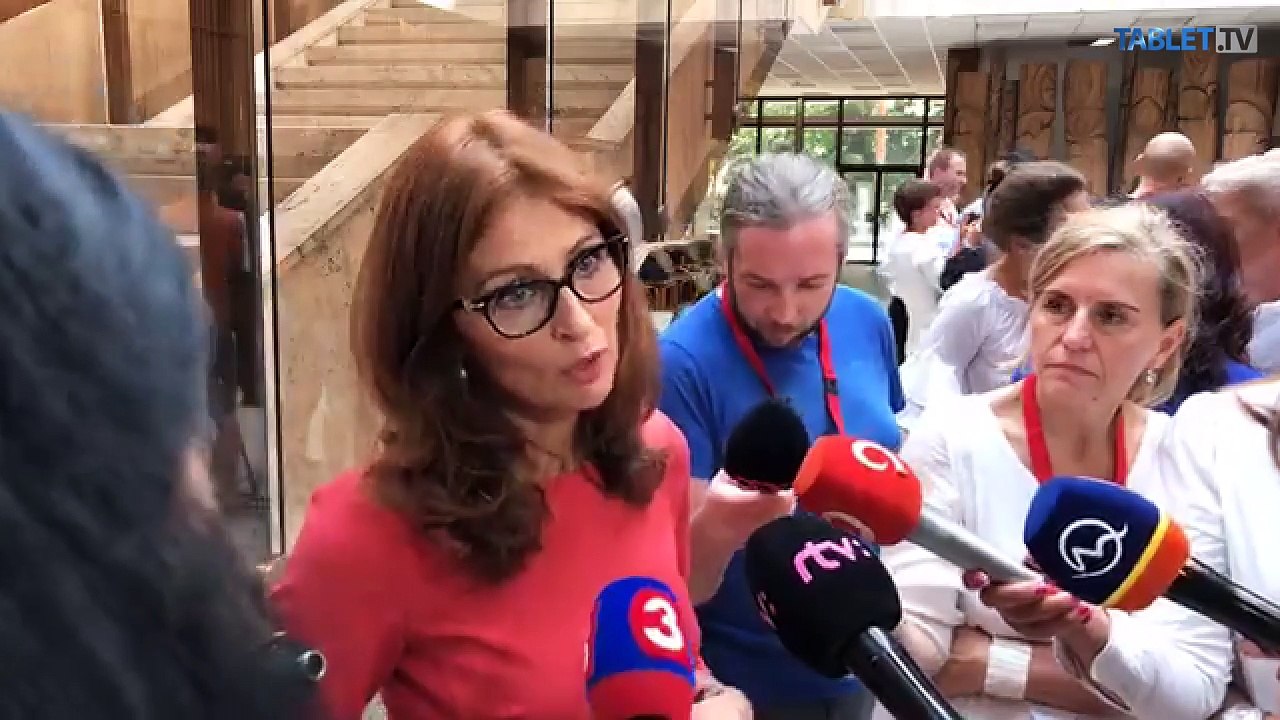 ZÁZNAM: Brífing ministerky zdravotníctva A. Kalavskej