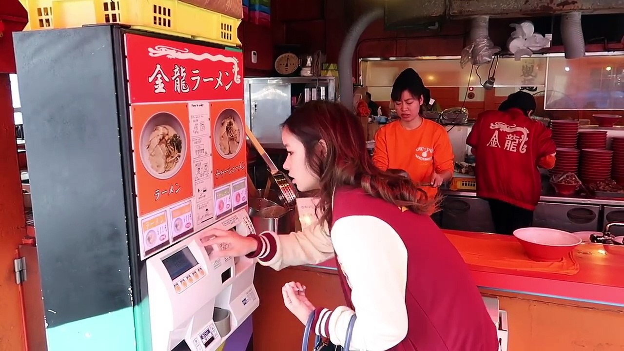 BEST JAPANESE STREET FOOD IN OSAKA